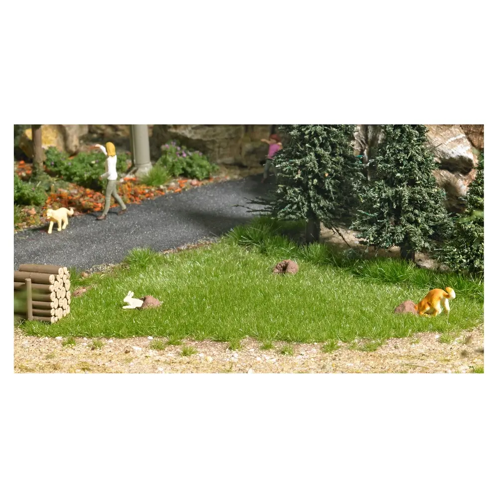 Scénette Le chien cherche le lapin en forêt BUSCH 7987 HO 1/87 - 2