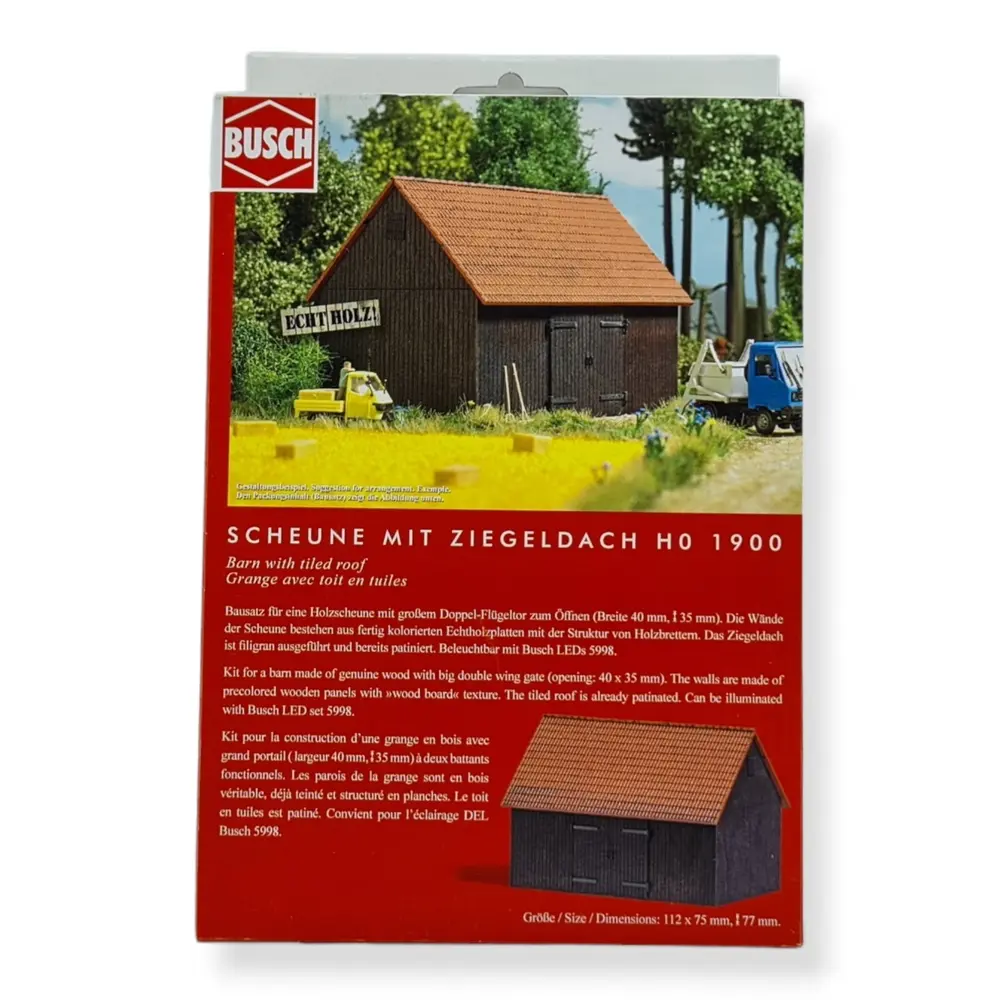 Grange en bois avec grand portail double BUSCH 1900 - HO 1/87  - 3