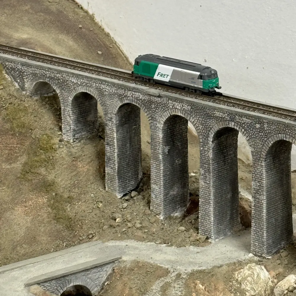 Locomotive diesel BB 67478 Fret - Azar Models L01-FR2A - Z 1/220 - SNCF - Ep V-VI - Analogique - 2R - 6