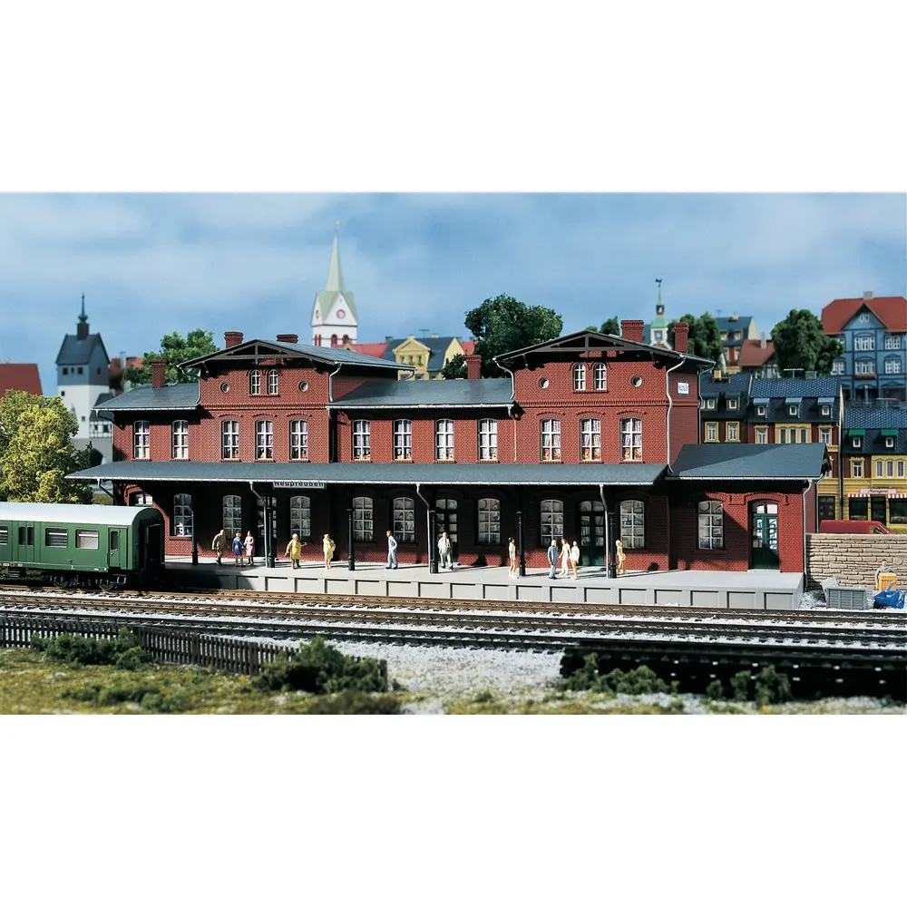 Grande gare de Neupreußen - Auhagen 11380 - HO 1/87 - 3