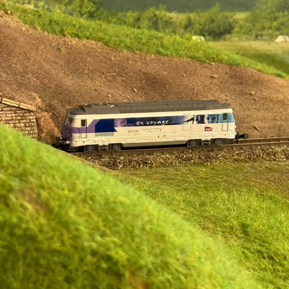 Locomotive diesel BB 67416 En Voyage - Azar Models L01-EV1D - Z 1/220 - SNCF - Ep V - Digital sound - 2R - 7