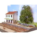 Diorama demi-gare PLM avec deux voies - Bois Modélisme 120001 - HO 1/87 - 6