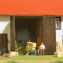 Affûter une faux - Ensemble d'action scénette - Busch 79854 - HO 1/87 - 3