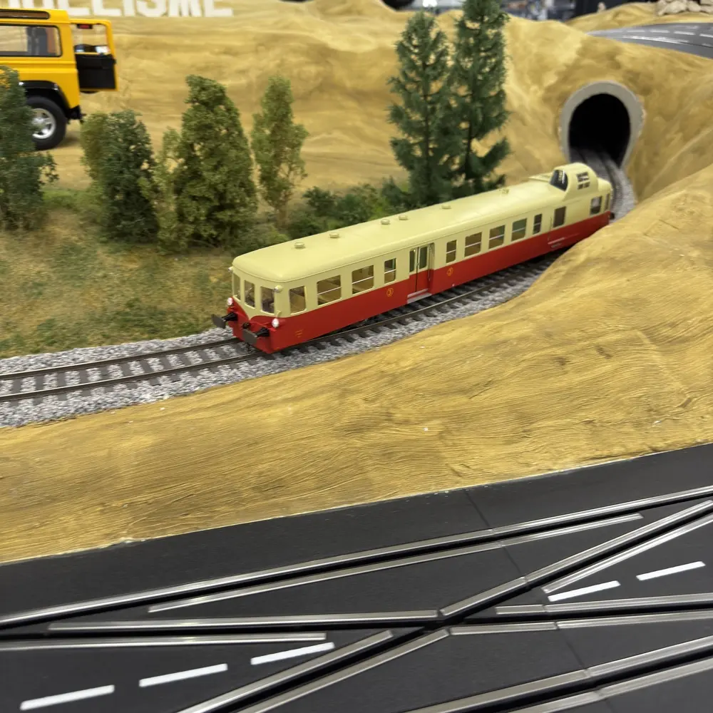 Autorail Picasso Modernisé X 3868 - Chrezo 3800-02 - O 1/43 - SNCF - Dépôt Douai - Analogique - 11