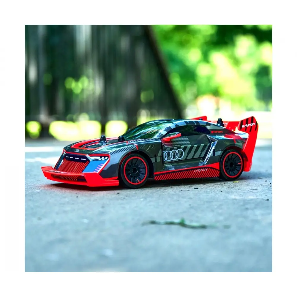 RC Audi S1 E-Tron Quattro Drift Car - Dickie Toys 201106011 - 1/16 - 6