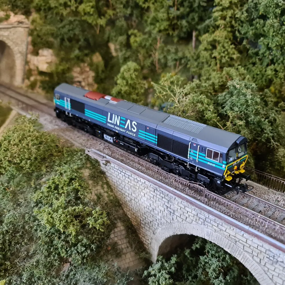 Locomotive diesel série 66 AC-DC son ESU 31283 - HO 1/87 - Lineas - EP VI - 5