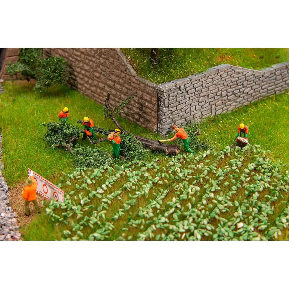 Employés forestiers avec un équipement moderne - Faller 151690 - HO 1/87 - 2