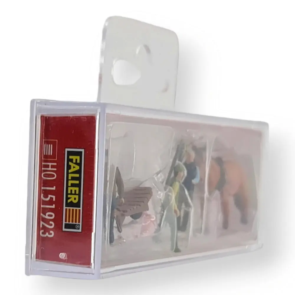 Figurines au centre équestre Faller 151923 - HO 1/87 - 2