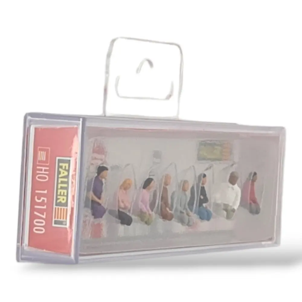 Personnages assis sans jambes - Faller 151700 - HO 1/87 - 2