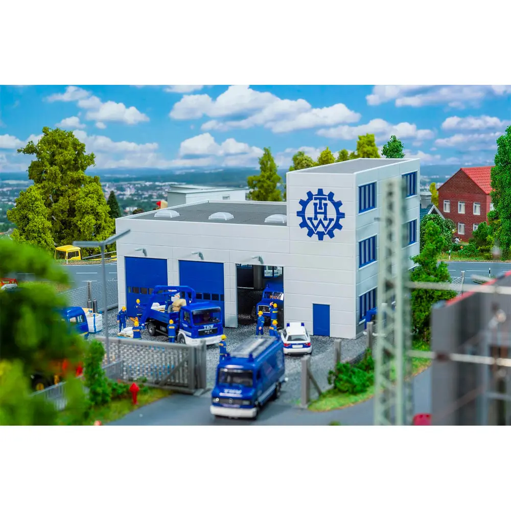 Bâtiment THW éclairé - Faller 130790 - HO 1/87 - EP V - 205 x 155 x 120 mm - 2