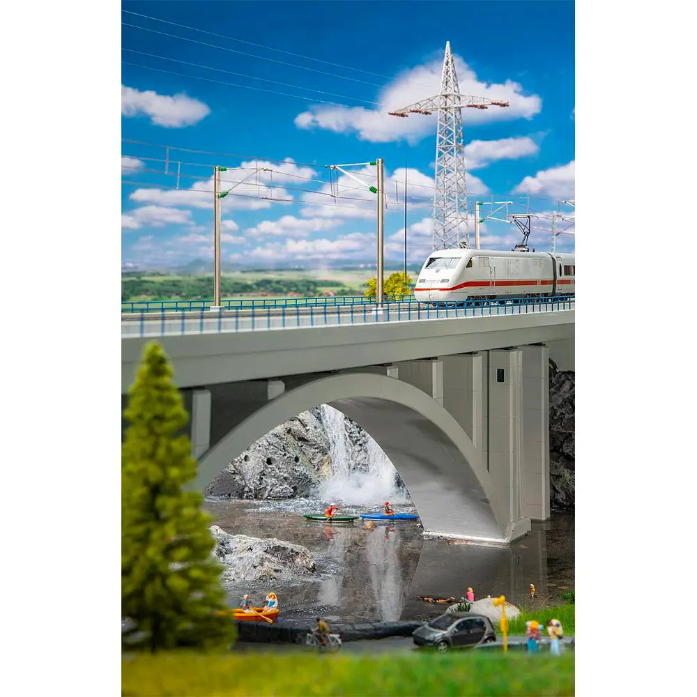 Pont ferroviaire moderne en arc Faller 120505 - HO : 1/87 - 1015 x 137 x 217 mm - 3