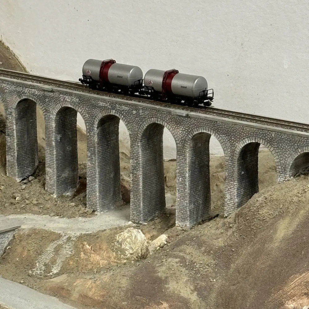 Coffret de 2 wagons citernes à vin à 3 essieux Uh "SGTL SEWAR" - Arnold HN6675 - N 1/160 - SNCF - Ep IV - 2R - 6