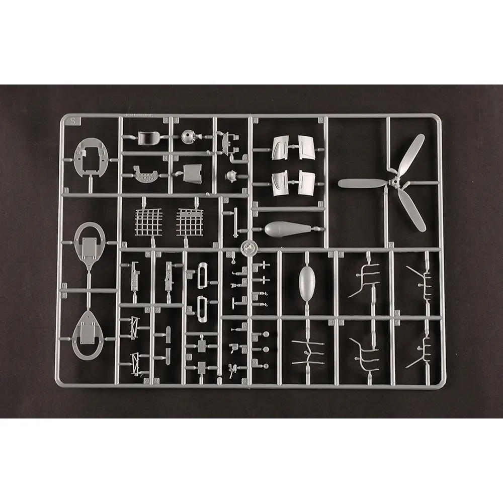 Avion Chance Vought F4U-2 Corsair - Hobby Boss 80385 - 1/48 - 16