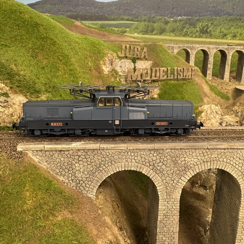 Locomotive électrique BB 12013 - Jouef HJ2449 - HO 1/87 - SNCF - Ep III - Analogique - 2R - 7