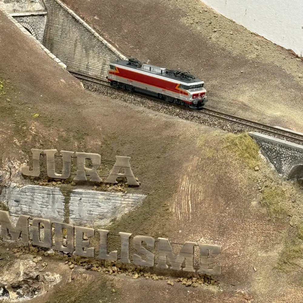 Locomotive électrique CC 21001 - Arnold HN2585S - N 1/160 - SNCF - EP IV - 2R - DCC SON - 5