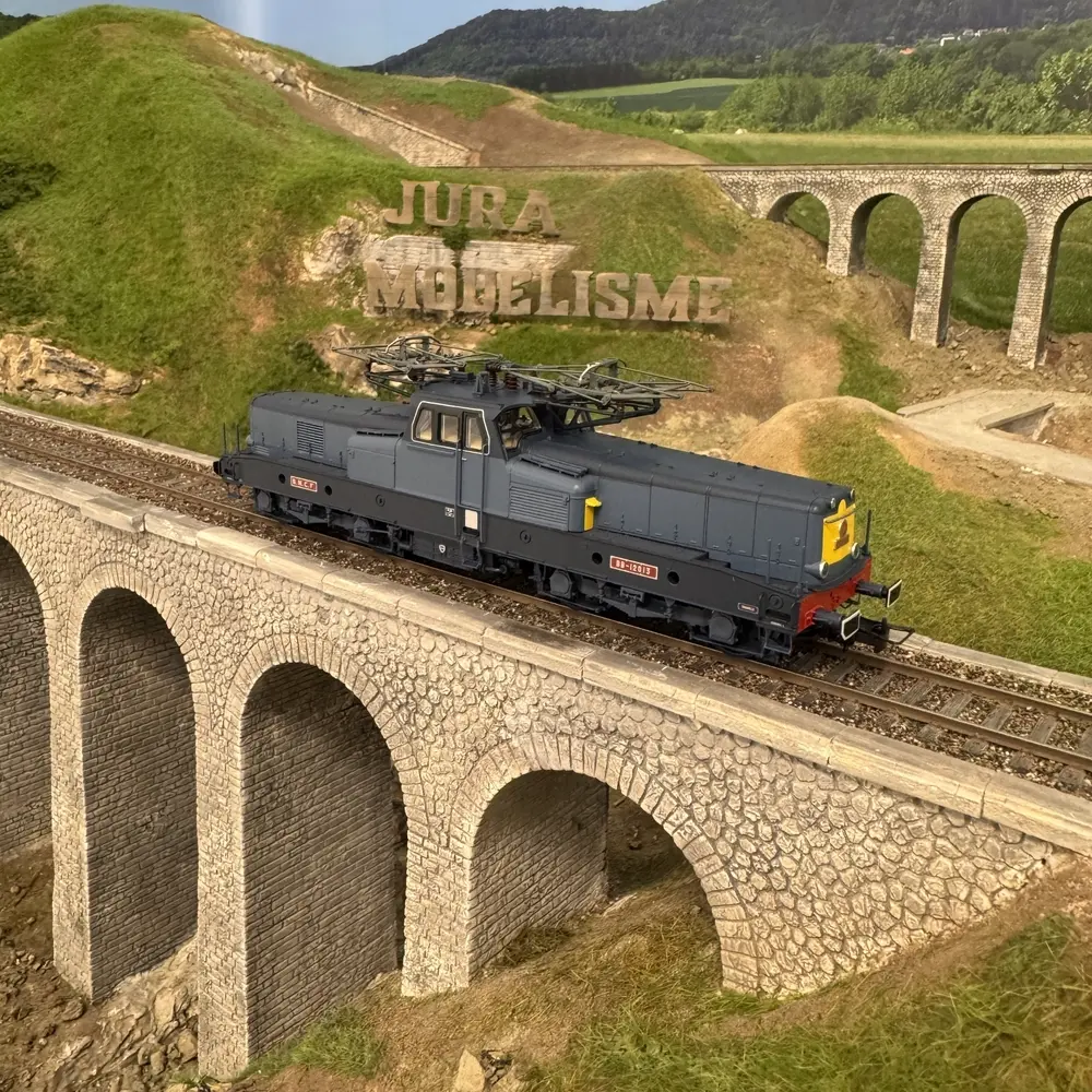 Locomotive électrique BB 12013 - Jouef HJ2449 - HO 1/87 - SNCF - Ep III - Analogique - 2R - 6