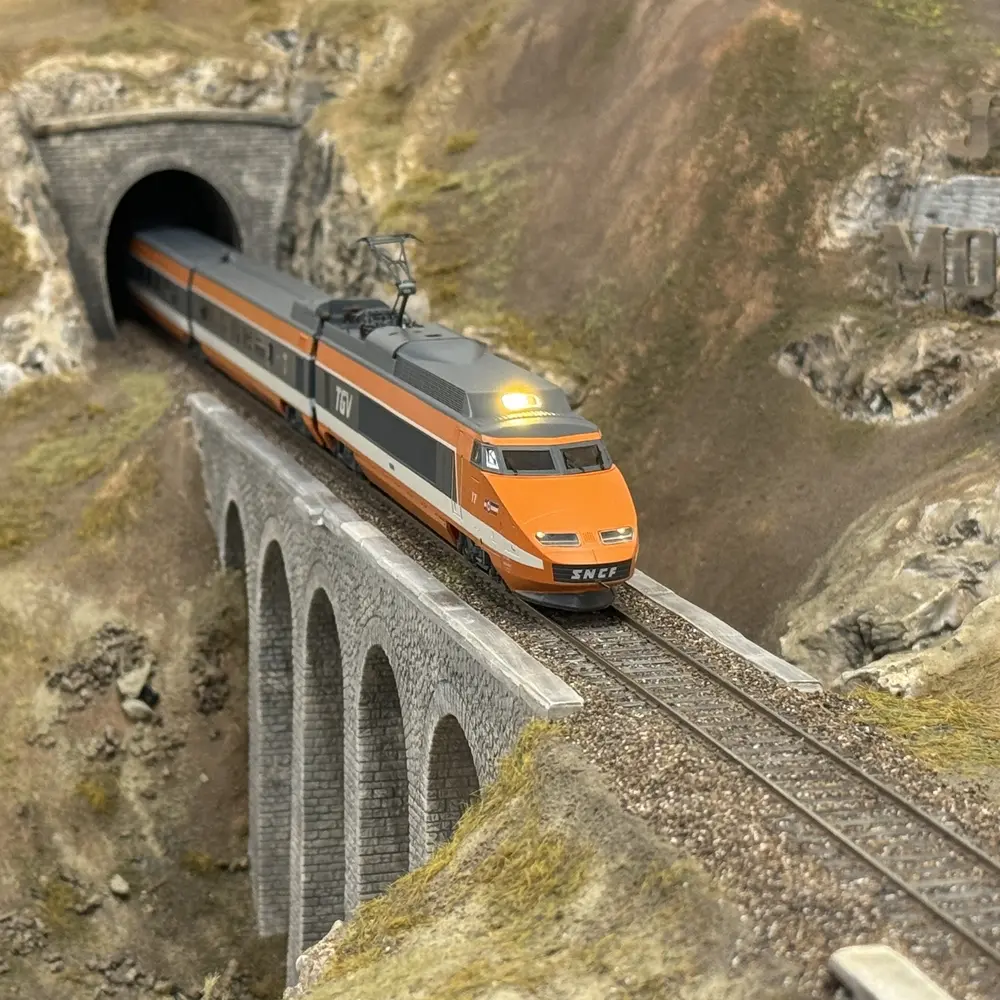 Coffret TGV Sud-Est 1981 - Jouef HJ2425S - HO 1/87 - SNCF - Ep IV - Digital sound - 2R - 5