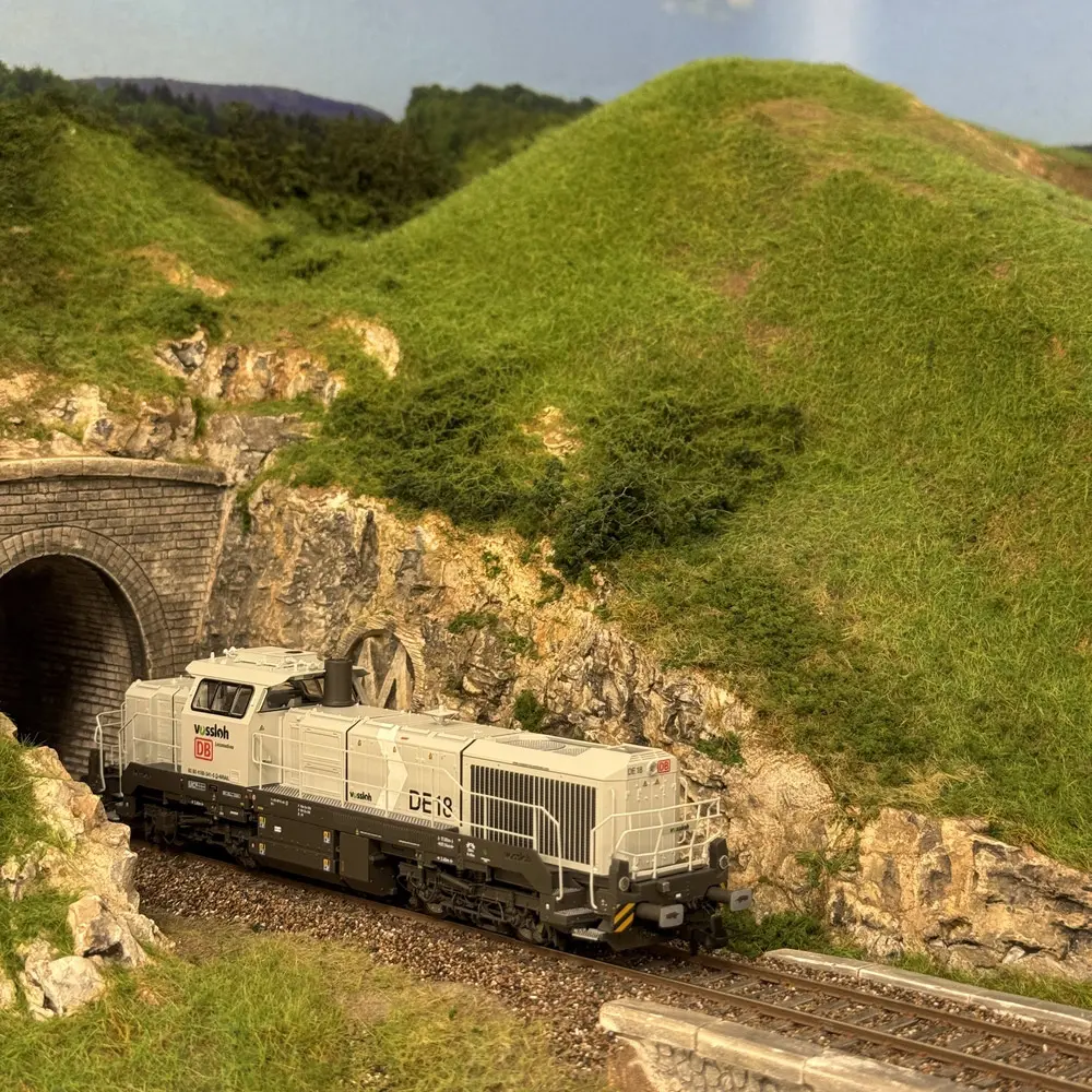 Locomotive diesel Vossloh DE 18 DCC sound - Rivarossi HR 2920S - HO : 1/87 - DB AG - Ep VI - Digital sound - 2R  - 7