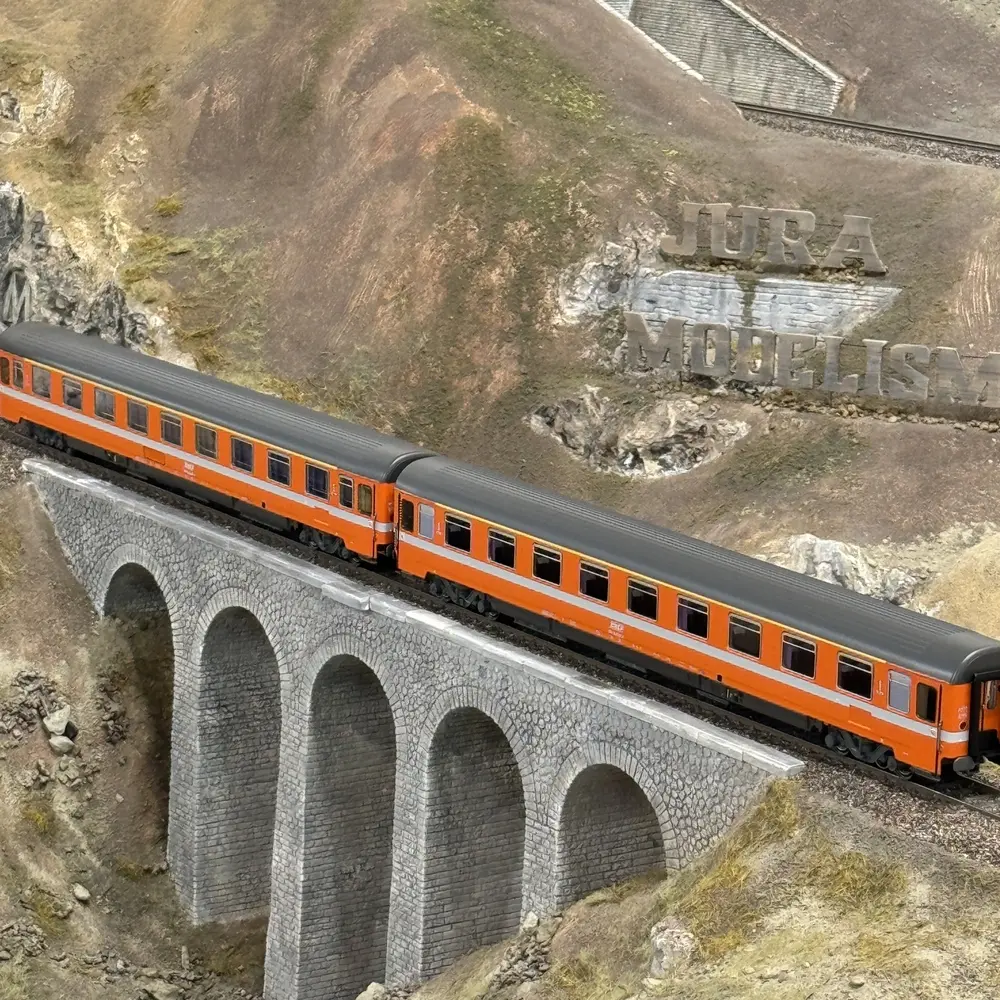 Set de 2 voitures voyageurs VSE A9u, livrée C1, logo encadré - LS Models 40350 - HO 1/87 - SNCF - Ep IV - 2R - 8