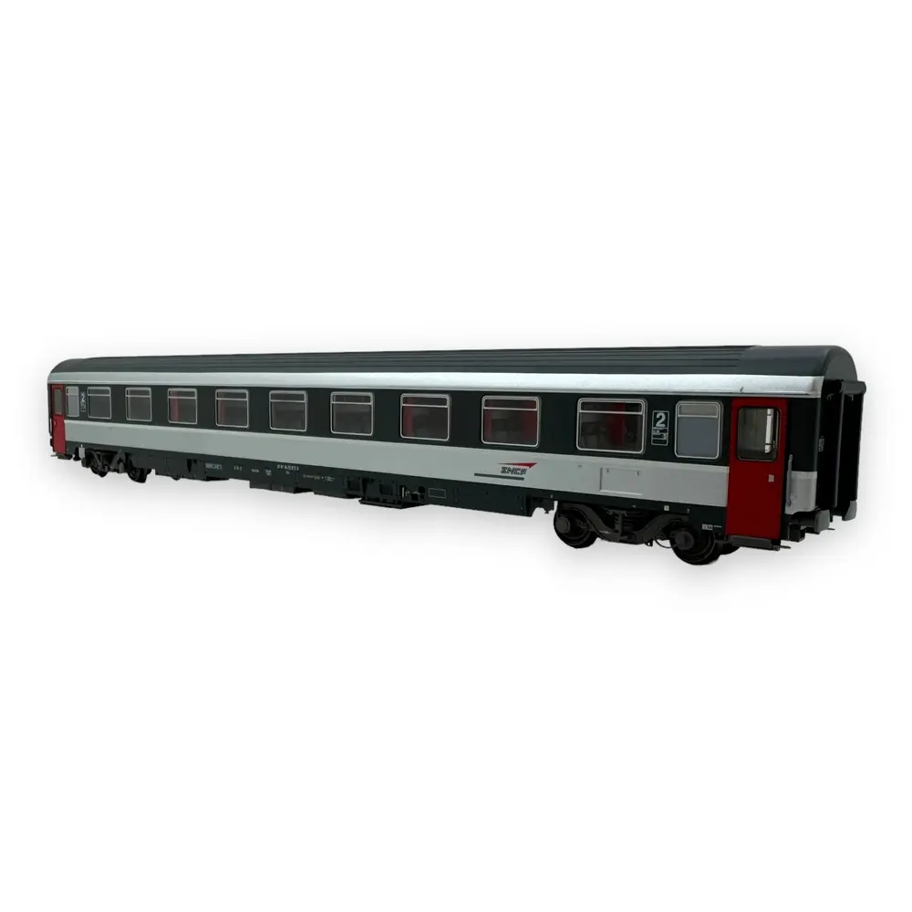 Voiture voyageurs VSE A9u déclassée, livrée corail, logo casquette - LS Models 40388 - HO 1/87 - SNCF - Ep V-VI - 2R - 2