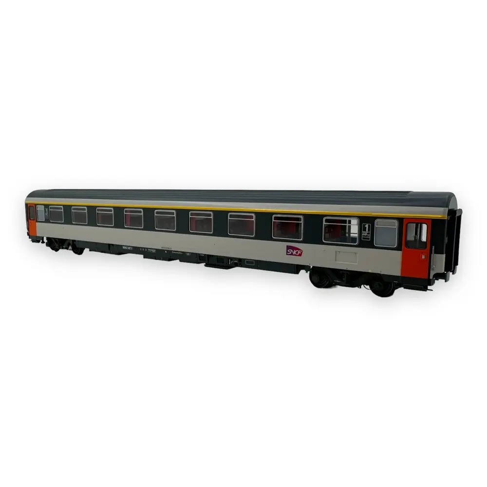 Voiture voyageurs VSE A9u livrée corail, logo carmillon - LS Models 40383 - HO 1/87 - SNCF - Ep VI - 2R - 2