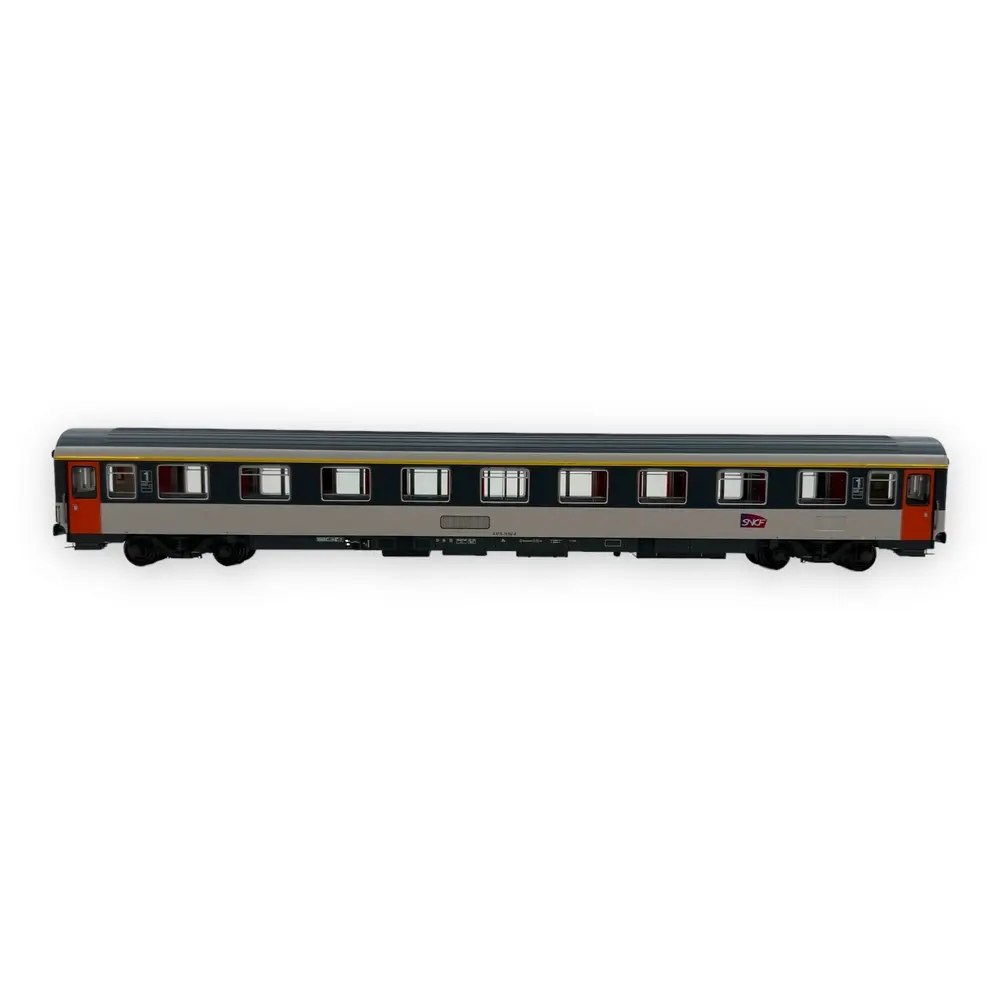 Voiture voyageurs VSE A9u livrée corail, logo carmillon - LS Models 40383 - HO 1/87 - SNCF - Ep VI - 2R - 3