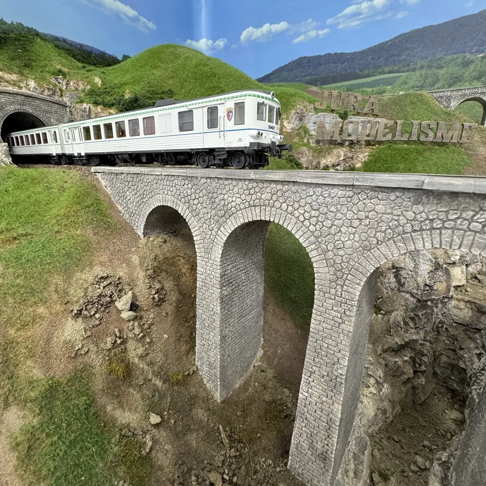 Autorail diesel EAD X4696-XR8690 - LS Models 10030 - HO 1/87 - SNCF - Ep IV - Analogique - 2R - 8