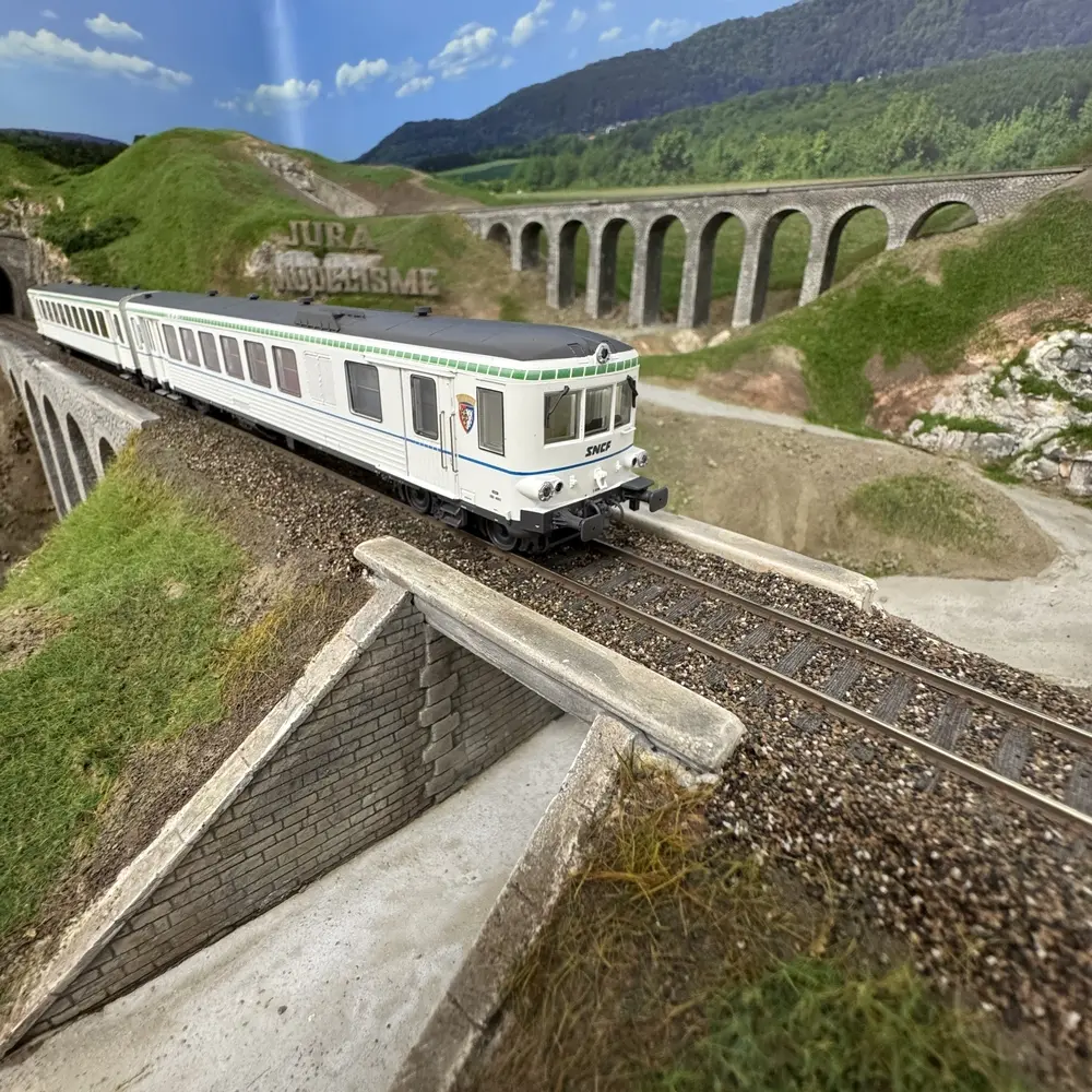 Autorail diesel EAD X4696-XR8690 - LS Models 10030 - HO 1/87 - SNCF - Ep IV - Analogique - 2R - 5