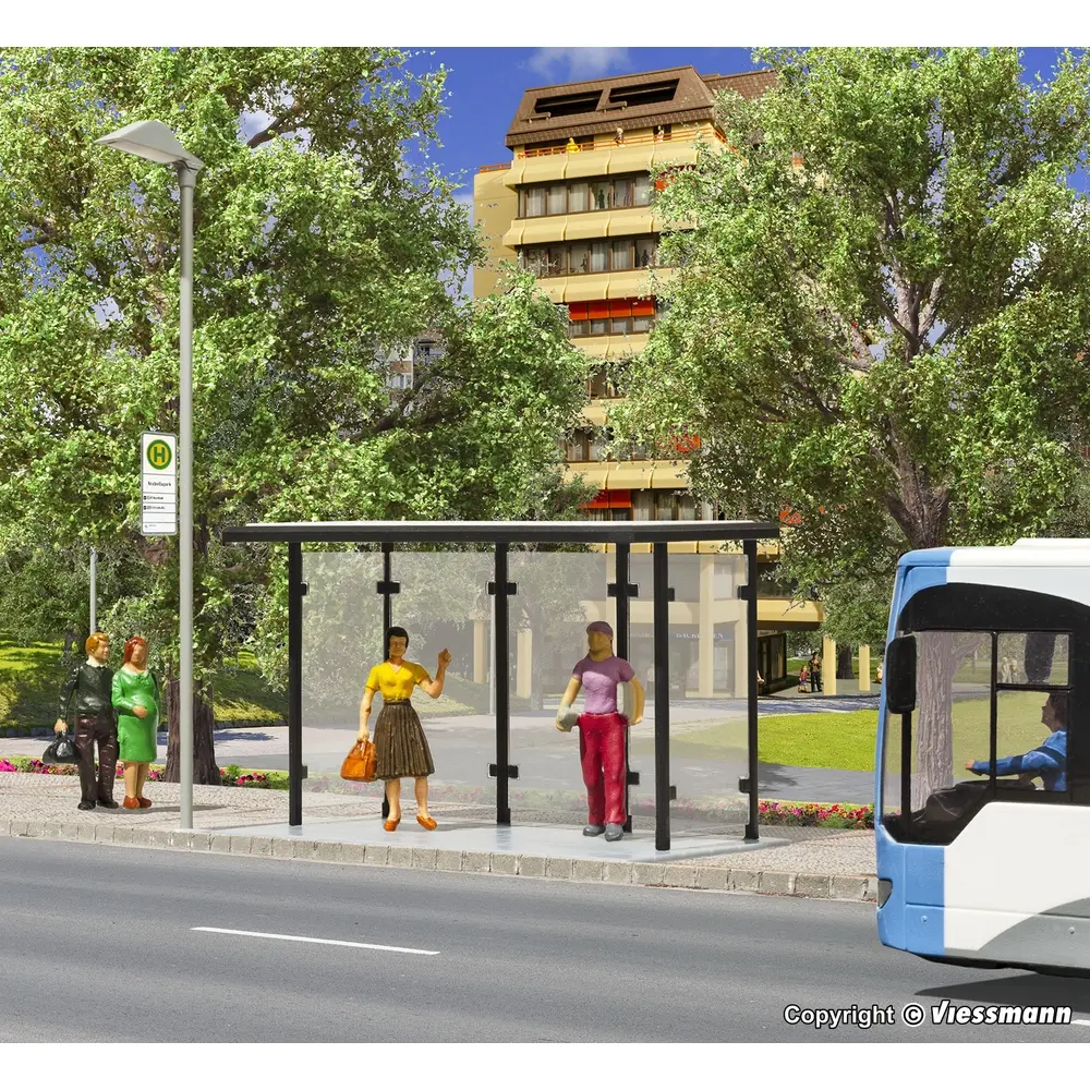 Arrêt de bus à toit plat et sol pavé  KIBRI 38179 - HO 1/87 - 4