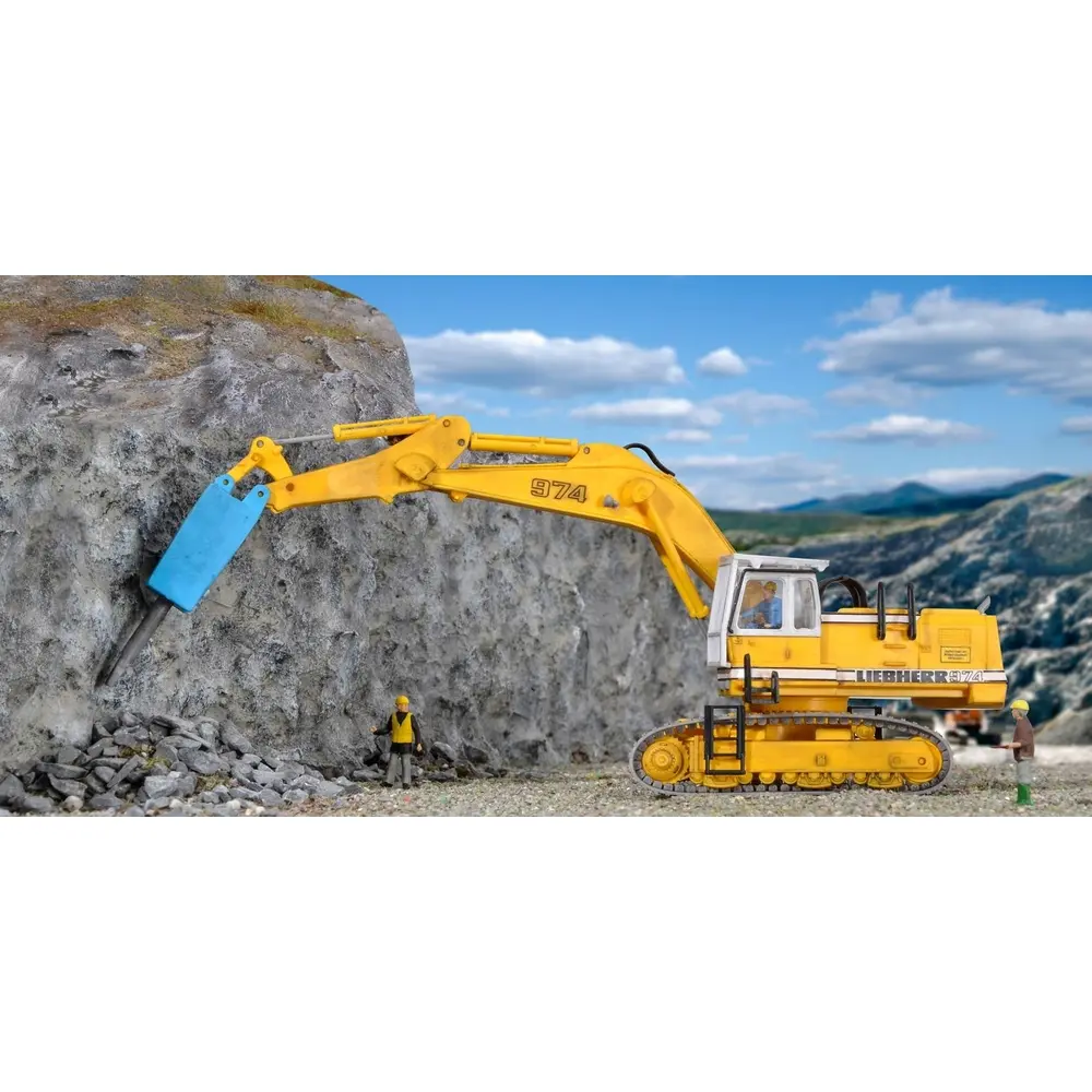 Pelleteuse "LIEBHERR" avec burin de démolition et cage de protection - 3