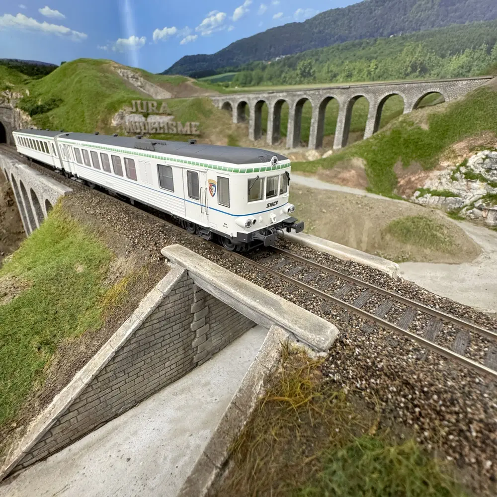 Autorail diesel EAD X4696-XR8690, livrée Pays de la Loire, dépôt de Nantes - LS Models 10030S - HO 1/87 - SNCF - Ep IV - Digital sound - 2R - 5