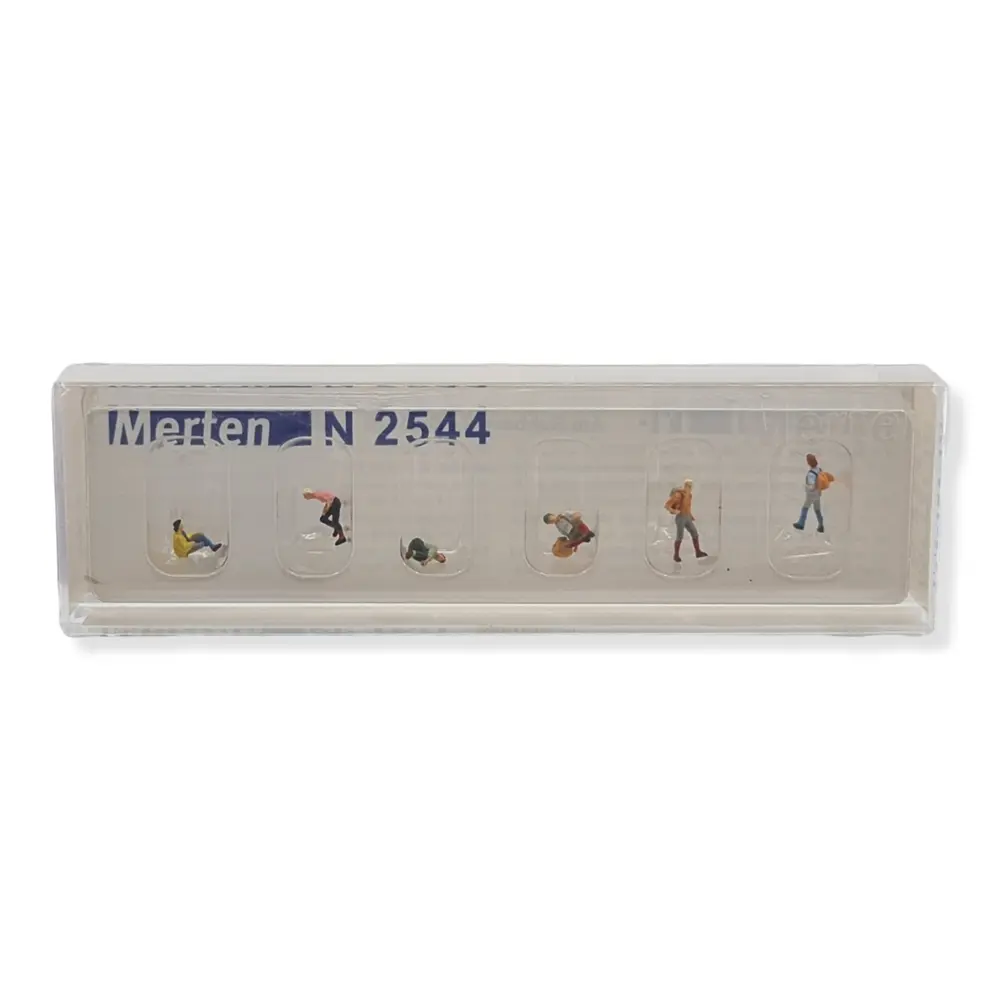 Lot de 6 randonneurs, dont 4 assis et 2 debout Merten 0272544 - N 1/160 - 2