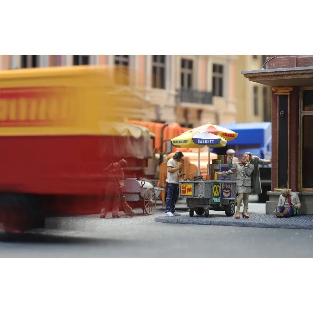 Chariot à hot-dogs de New York + deux figurines, prêt à l'emploi - Artitec 387.625 - HO 1/87 - 3
