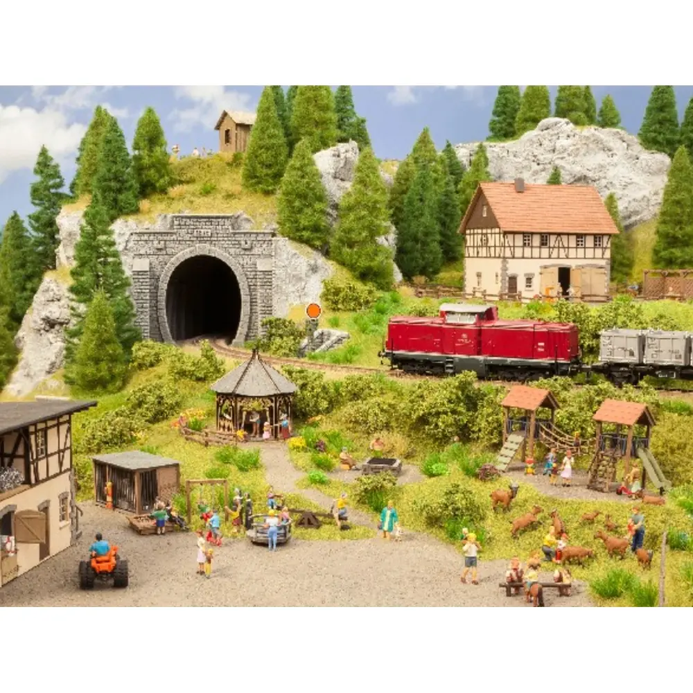 Lot d'équipements de terrain de jeux miniature - Noch 14368 - HO 1/87 - 5