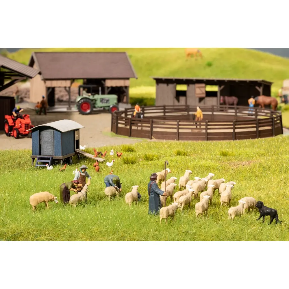 Pack de 4 personnages tondant 2 moutons NOCH 15751 - HO : 1/87ème - 2