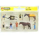 Lot 6 personnages, 2 chevaux & accessoires "Travail à l'écurie" - NOCH 15634 - HO 1/87 - 2