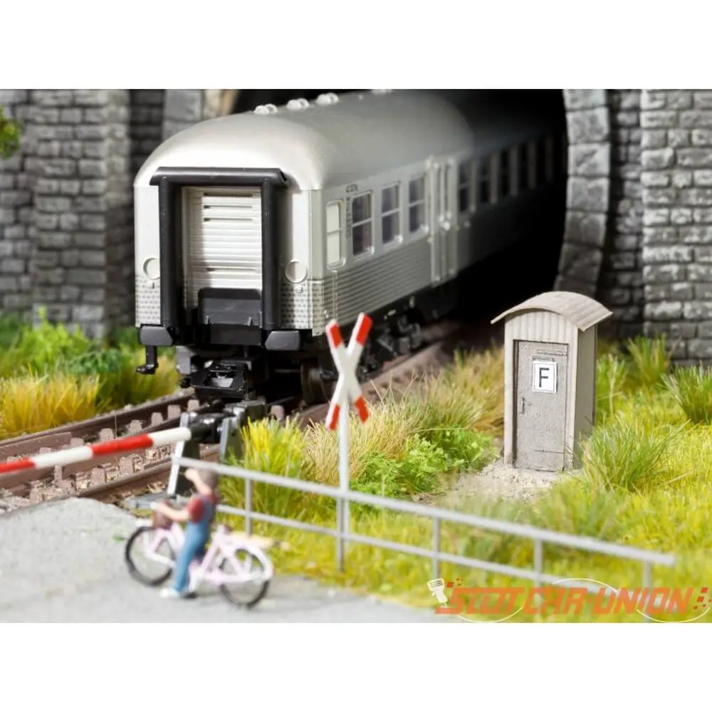 Une cabine de signalisation NOCH 14306 - HO 1/87 - 17x17x29mm - 2