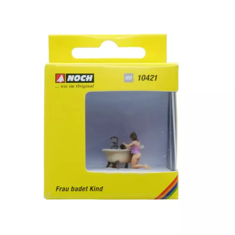 Femme faisant un shampoing à son enfant - HO 1/87 - NOCH 10421 - 2