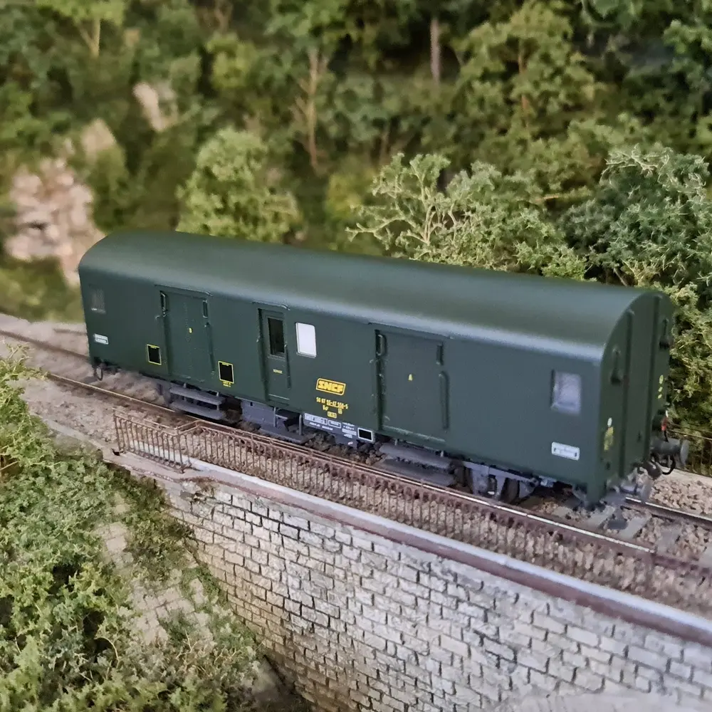 Fourgon Bagages Dd2ai Vert 301 - feux fin de convoi - MODELS WORLD 30317 - SNCF - HO - 5