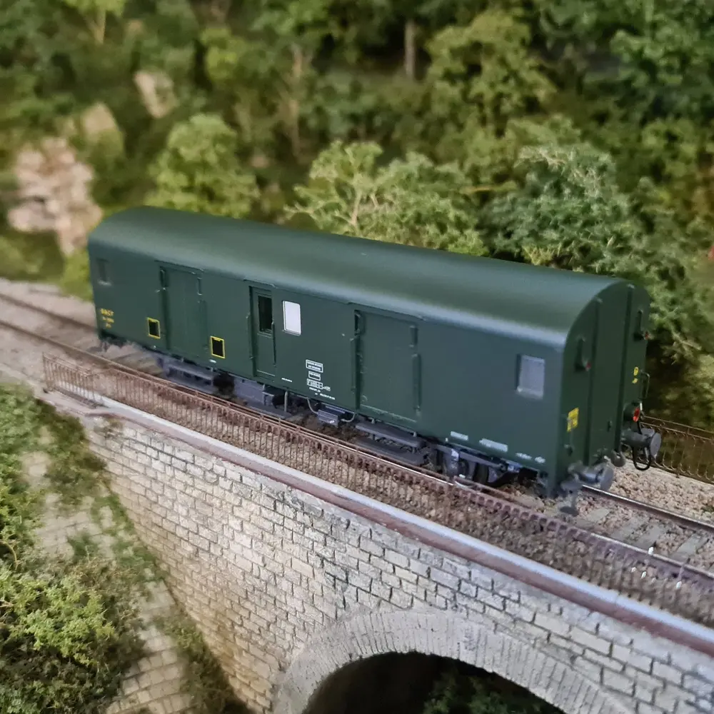 Fourgon Bagages Dd2ai Vert 301 - feux fin de convoi - MODELS WORLD 30314 - SNCF - HO - 5