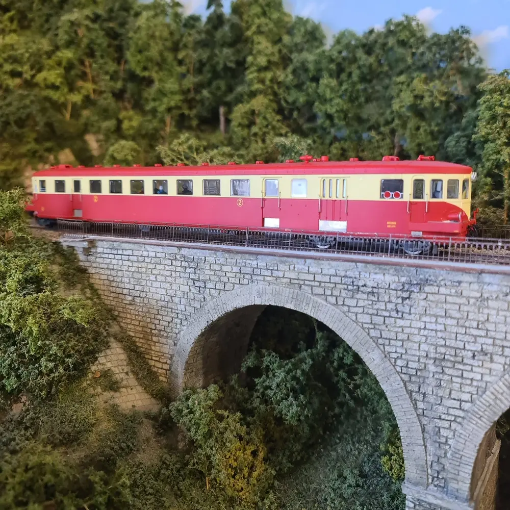 Autorail diesel De Dietrich X-3715 - MISTRAL 21-05-G003 - SNCF - HO 1/87 - IV - 8