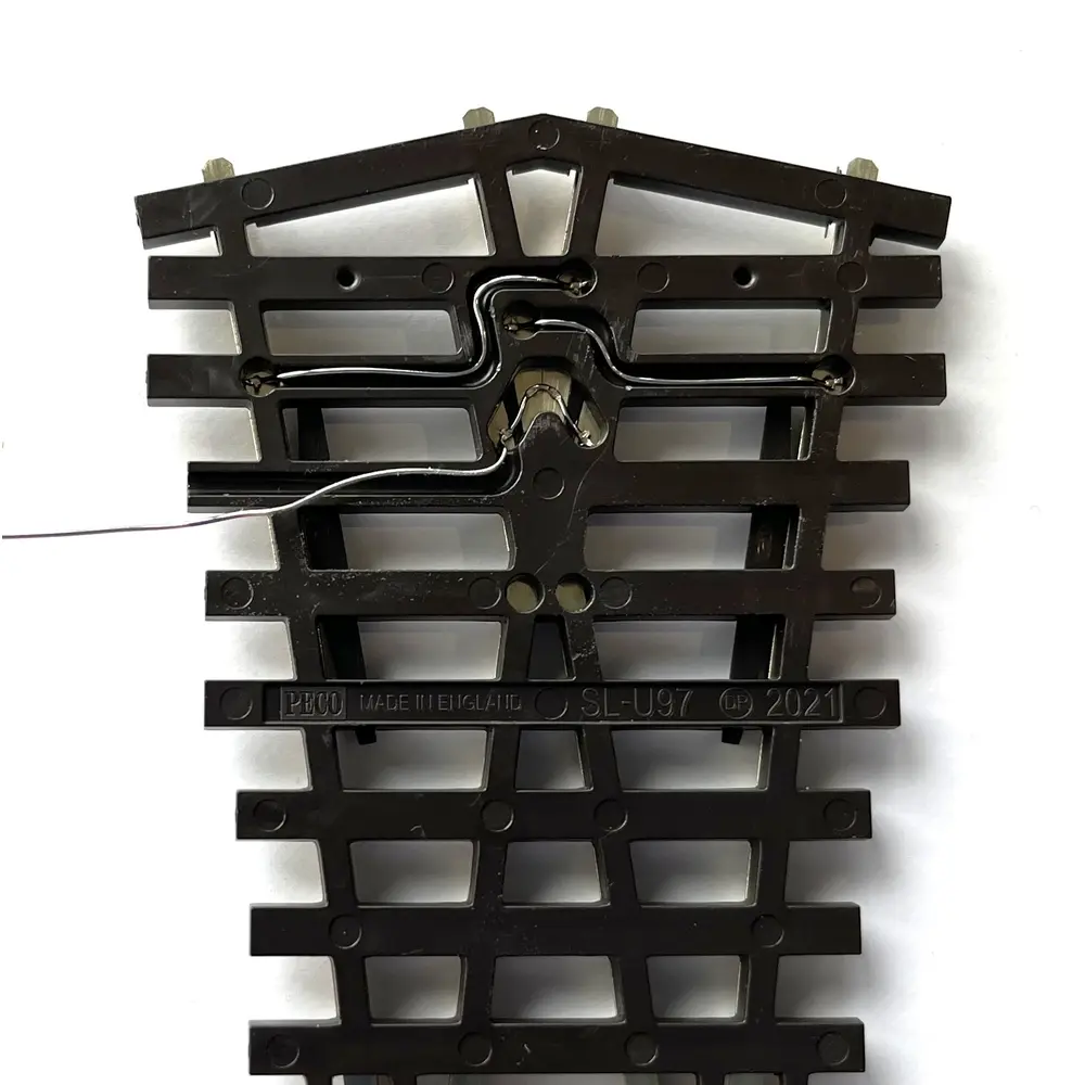 Aiguillage Streamline Y - Peco SL-U97 - HO / OO - Code 100 - 4