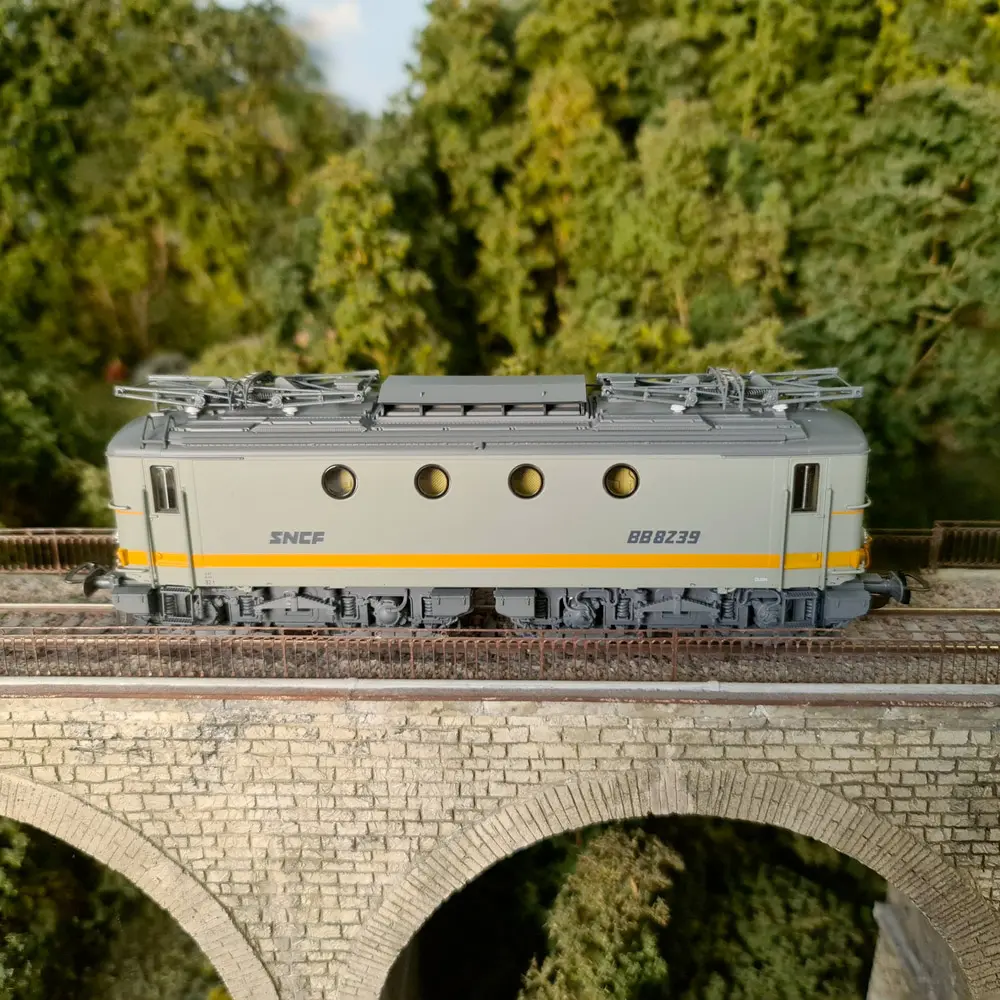 Locomotive électrique BB 8239 - Piko 51376 - HO 1/87 - SNCF - EP IV - Digital Sound - 4