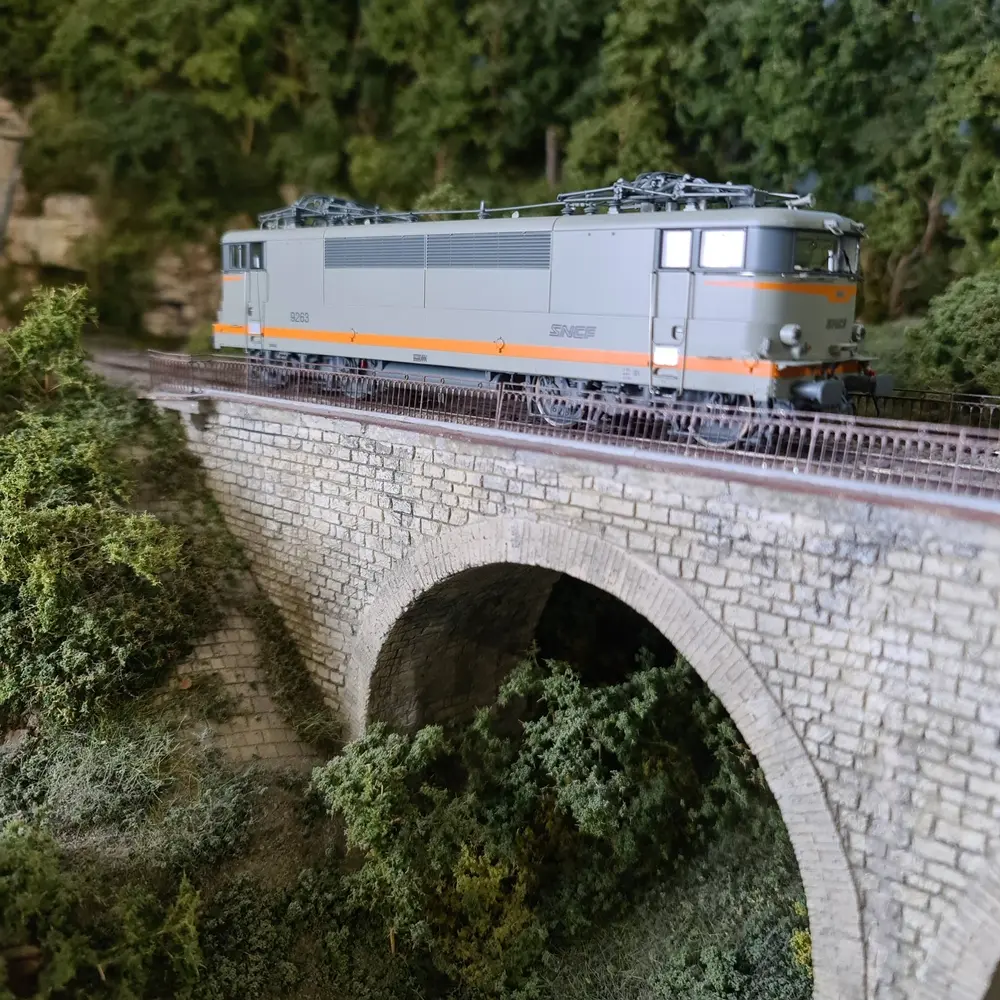 Locomotive électrique BB 9263 - Ree Modèles MB085 - HO 1/87 - SNCF - Ep IV-V - Analogique - 2R - 8