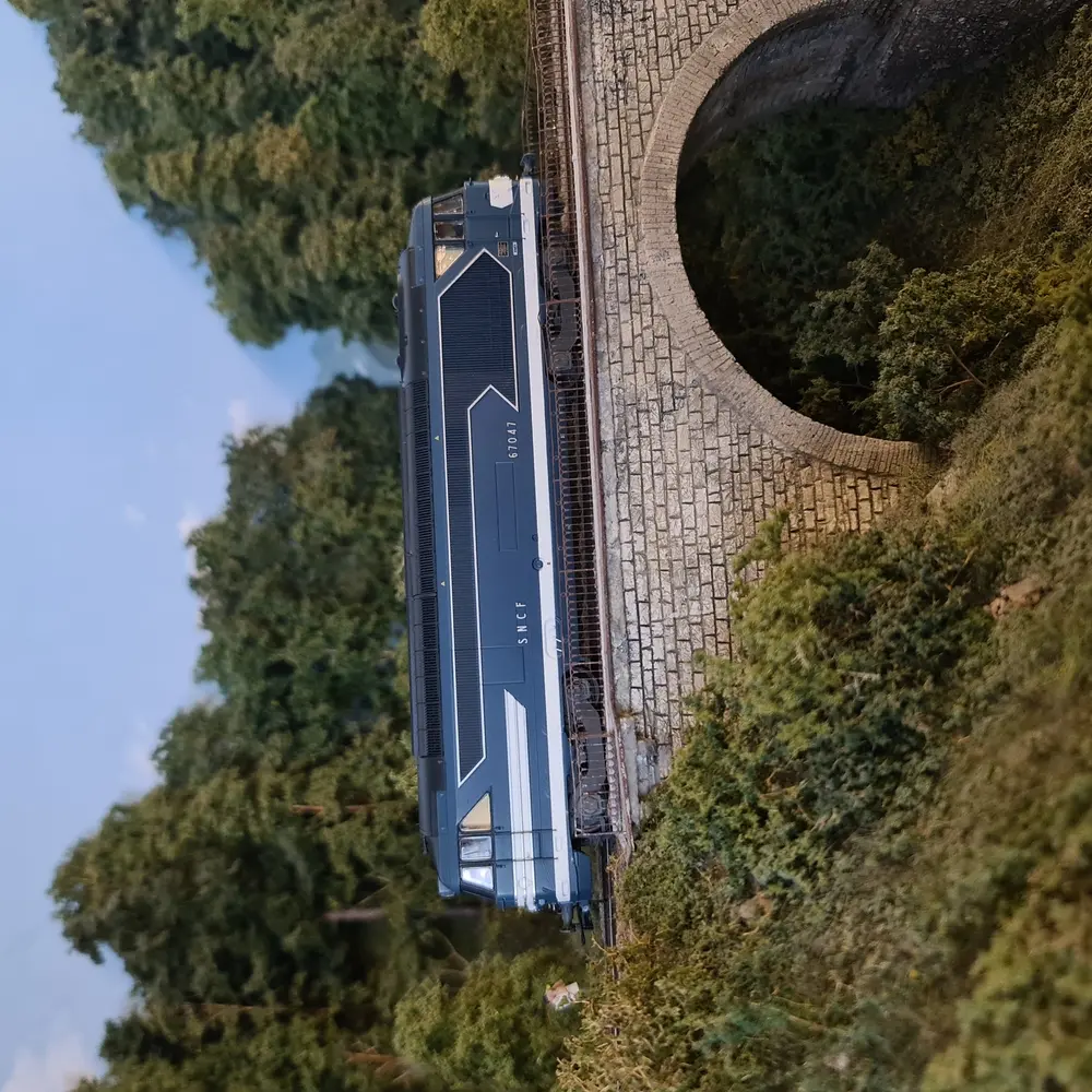 Locomotive Diesel BB 67047 REE Modèles MB150 - HO 1/87 - SNCF - EP III / IV - 5