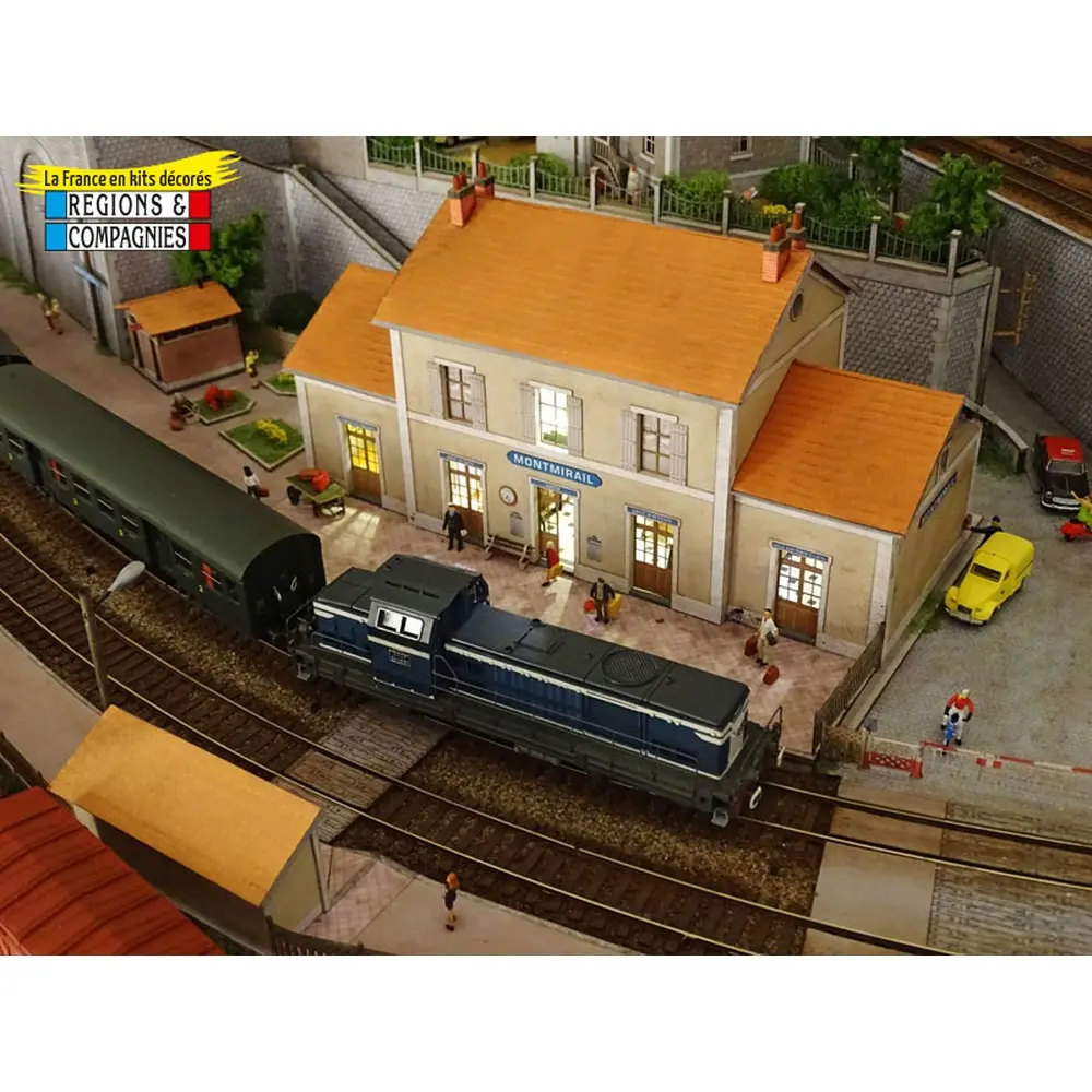 Bâtiment voyageurs EST 5 Portes (Montmirail) - Régions et Compagnies GAR704 - HO 1/87  - 3