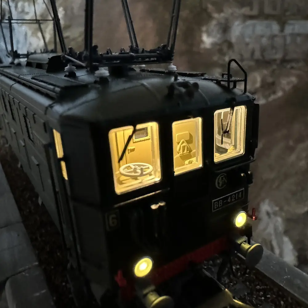 Locomotive électrique BB 4214 Midi - Piko 97422 - HO 1/87 - SNCF - EP IV - Digital Sound - 2R - 10