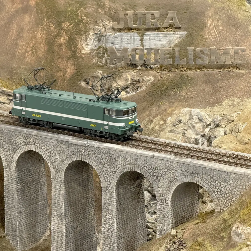 Locomotive électrique BB 9285 - REE Modèles MB086S - HO : 1/87 - SNCF - EP IV / V - 5