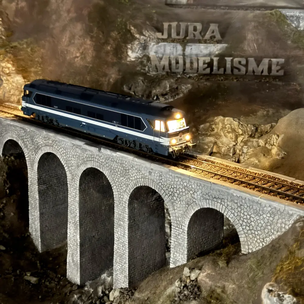 Locomotive diesel CC 70001 - Ree Modèles CC70001S - HO 1/87 - SNCF - Ep III - Digital sound fumigène - 2R - 19