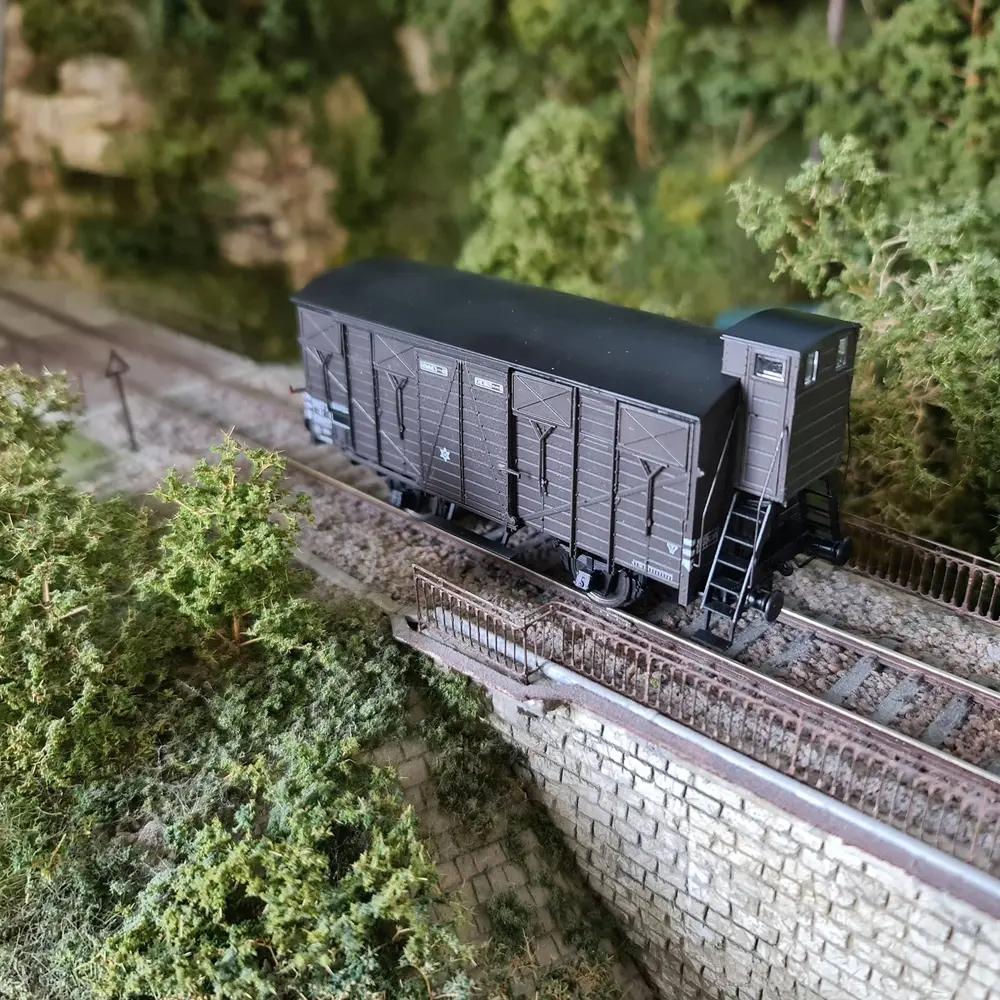 Wagon couvert Ocem 19 - Ree Modèles WB-691 - HO 1/87 - SNCF - Ep III - 2R - 5